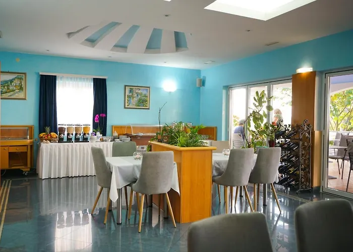 Belvedere Отель 3*