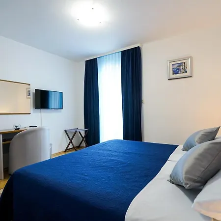 Belvedere Hotel