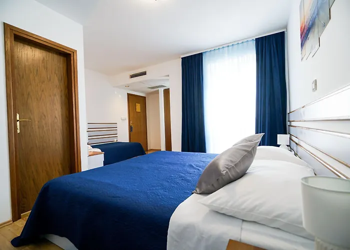 Отель Belvedere 3*